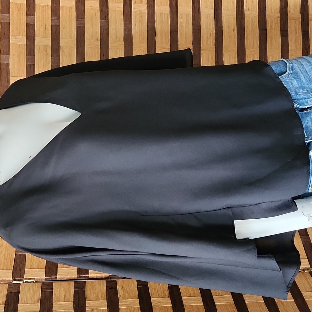 NWT! Jealous Tomato Elegant Black V-Neck Cape Over Tank